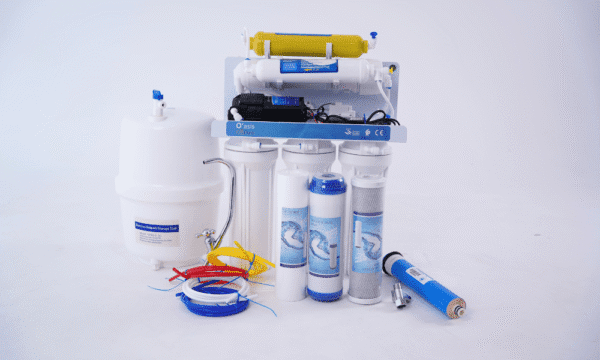 osmoseur domestique, osmoseur maison, système osmose inverse, purification eau par osmose, osmoseur sous évier, appareil eau osmosée, osmoseur 5 étapes, filtre osmose inverse Maroc, osmoseur compact, osmoseur particulier Maroc, Mon Filtre à Eau osmoseur